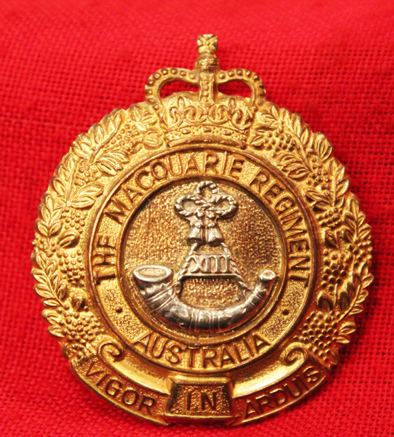 13th Battalion (The Macquarie Regiment) - Bi Metal Hat Badge 1953 - 60