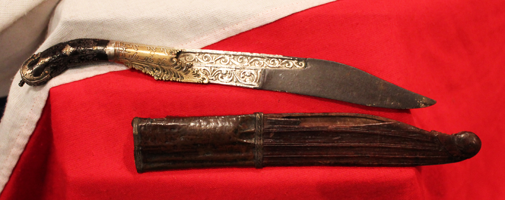 Antique 17th-18th century Sinhalese Nobleman's Dagger Piha Kaetta, With Fabulous Carved Black Coral Grip, and Very Unually With its Original Scabbard.