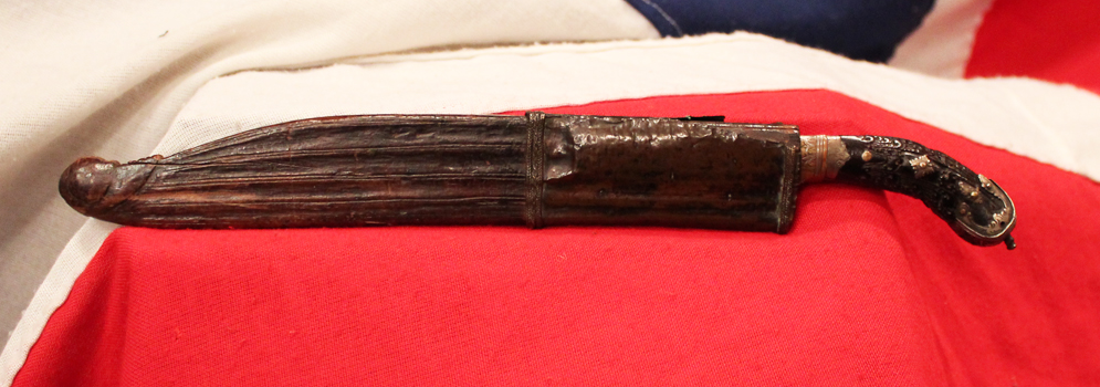 Antique 17th-18th century Sinhalese Nobleman's Dagger Piha Kaetta, With Fabulous Carved Black Coral Grip, and Very Unually With its Original Scabbard.