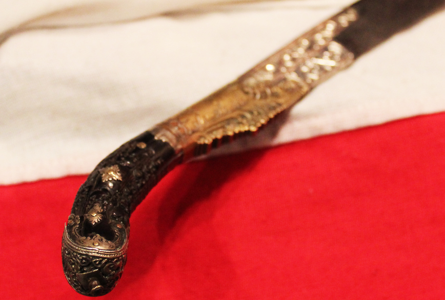 Antique 17th-18th century Sinhalese Nobleman's Dagger Piha Kaetta, With Fabulous Carved Black Coral Grip, and Very Unually With its Original Scabbard.