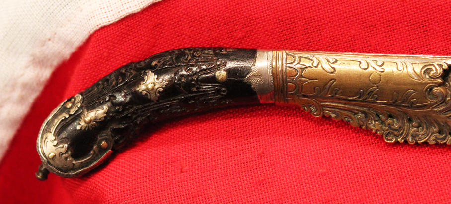 Antique 17th-18th century Sinhalese Nobleman's Dagger Piha Kaetta, With Fabulous Carved Black Coral Grip, and Very Unually With its Original Scabbard.