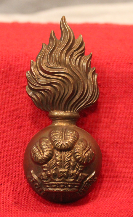A Very Good Fur Cap Plume Badge Of The Royal Welch Fusiliers