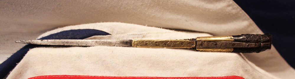 A Very Nice Black Coral Handled Gold Alloy Sinhalese King's Knife Piha-Kaetta (Pihiya)