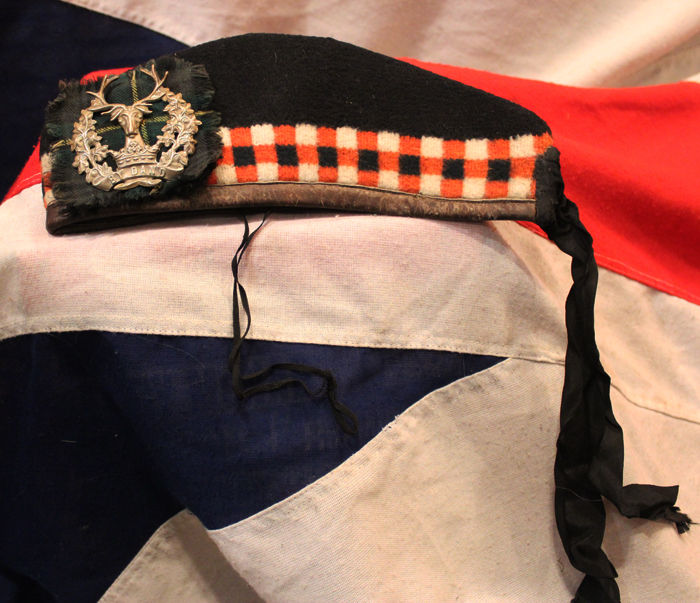 Part of a Superb WW1 Machine Gunner's Collection, British and German. A Fabulous Original WW1 Gordon Highlander Machine Gun Corps Medals, Badges, Sporran, Glengarry & Gaiters of Gordon Highlander