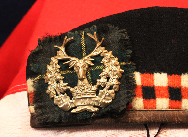 Part of a Superb WW1 Machine Gunner's Collection, British and German. A Fabulous Original WW1 Gordon Highlander Machine Gun Corps Medals, Badges, Sporran, Glengarry & Gaiters of Gordon Highlander