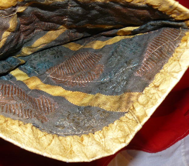 A Pair of Original & Extraordinarily Beautiful, First Nation, Antique American Wild West Frontier Riding Gauntlets. Made for Settlers and Trade Market of The American Frontiersmen, Such As Army Scouts, Pony Express Riders & Buffalo Hunters. Likely, 1840’s