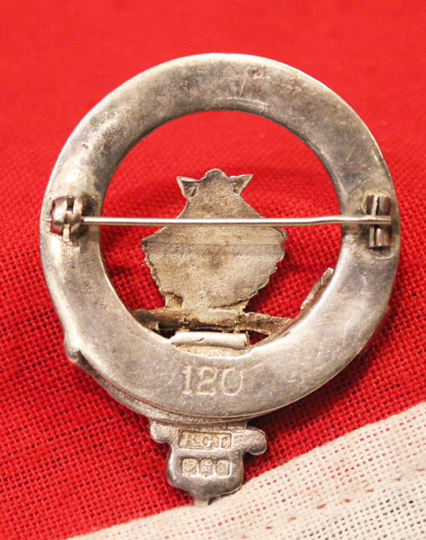 Original Vintage Scottish Pringle Clan Bonnet Badge, with Latin Clan Motto 'Amicitia Reddit Honores' With Clam Shell Crest Hallmarked Edinburgh Silver