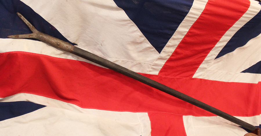 Very Rare Company Of Watermen, River Thames, Tudor' Barge Fork Circa 1530 Ideal For A Tudor House or Museum Type Display. From The Era of Thomas Cromwell A Frequent User Of Thames Barges