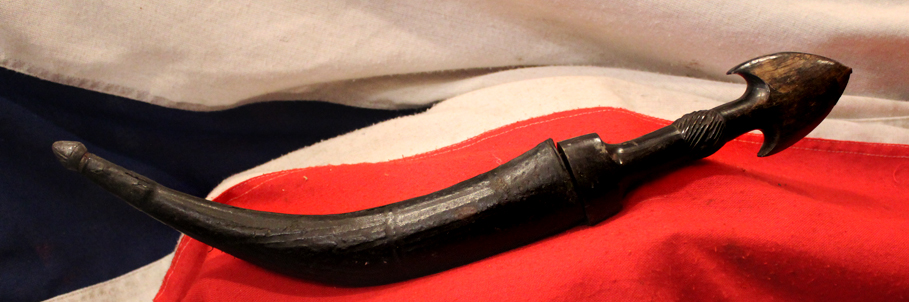 A Beautiful, Early 19th Century, Antique 'Tiger's Claw' Carved Horn Hilted Khanjar Dagger