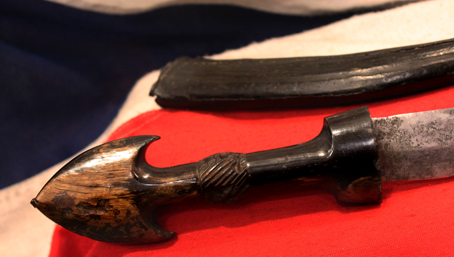 A Beautiful, Early 19th Century, Antique 'Tiger's Claw' Carved Horn Hilted Khanjar Dagger