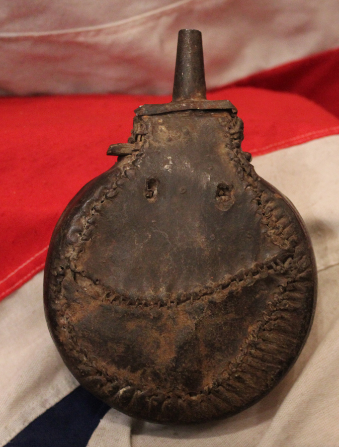 18th Century Ching Dynasty Chinese Matchlock Musket Powder Flask. Qianlong {aka Chien-lung} Period