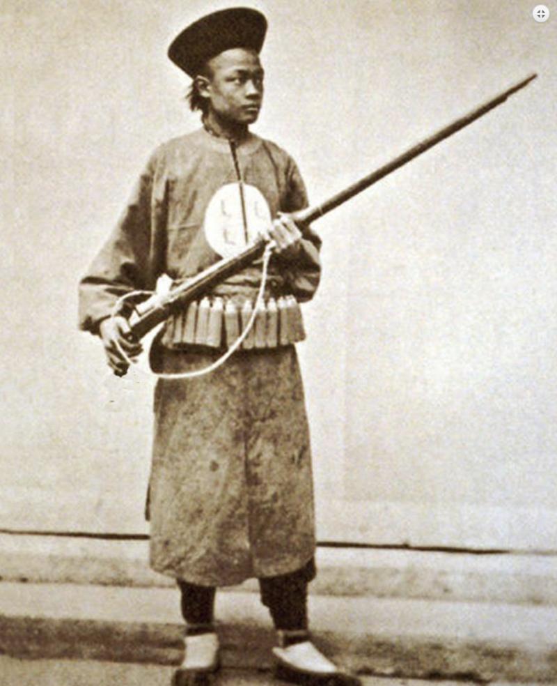 18th Century Ching Dynasty Chinese Matchlock Musket Powder Flask. Qianlong {aka Chien-lung} Period