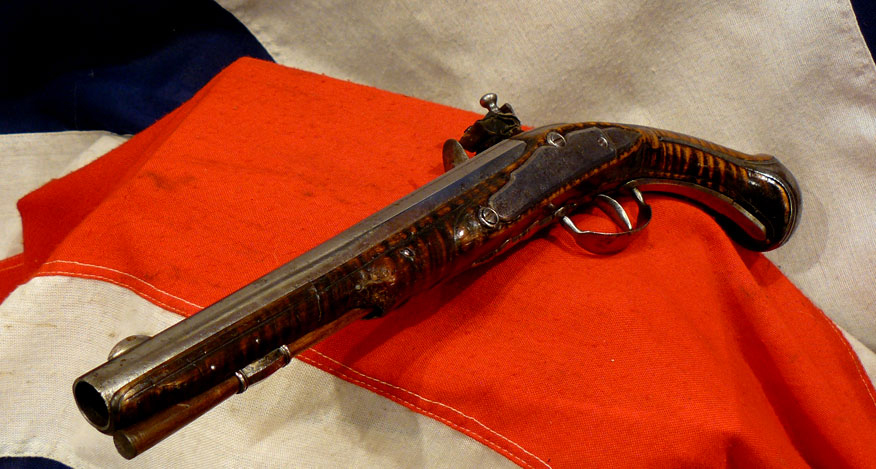 A Most Fine and Beautiful 18th Century French Flintlock Circa 1740. A Superb Flintlock Much Favoured By Pirate, Privateer, Buccaneer & Corsair Captain's, From The Mid 18th Century to The Napoleonic Wars Era. Finest 'Tiger Stripe' Maple Stock