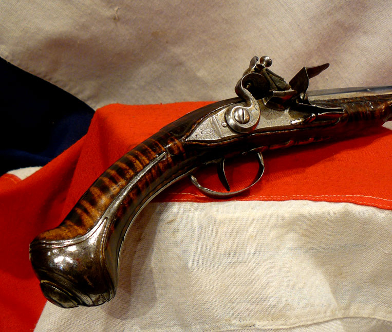A Most Fine and Beautiful 18th Century French Flintlock Circa 1740. A Superb Flintlock Much Favoured By Pirate, Privateer, Buccaneer & Corsair Captain's, From The Mid 18th Century to The Napoleonic Wars Era. Finest 'Tiger Stripe' Maple Stock