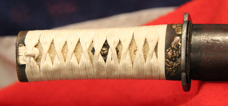 Most Attractive Koto Period Tanto Around 600 Years Old Imperial White Ito