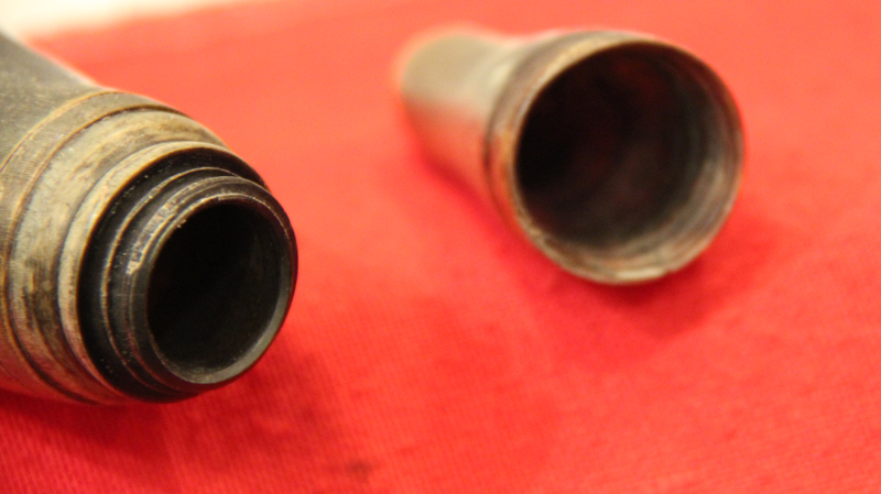 A Georgian 18th century Carved Horn Primer or Pistol Flask