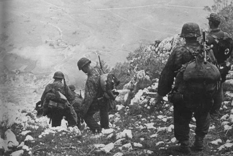 A Very Good WW2 1942 German Infantry Fur Backed Tornistor Back-Pack