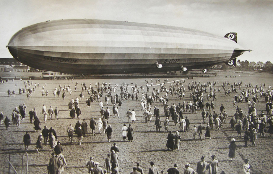 A Most Rare Original, Nazi Deutsche Zeppelin-Reederei Serving Platter From the Graf Zeppelin