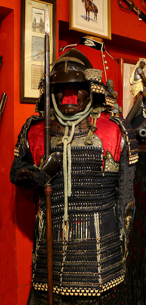 A Beautiful Antique Suit of Original Edo Period Samurai Gosuku Armour. Fully Laced With Shinari Kabuto With Hanbo Face Armour & Crescent Moon Maedate