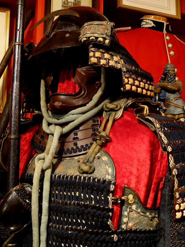 A Beautiful Antique Suit of Original Edo Period Samurai Gosuku Armour. Fully Laced With Shinari Kabuto With Hanbo Face Armour & Crescent Moon Maedate