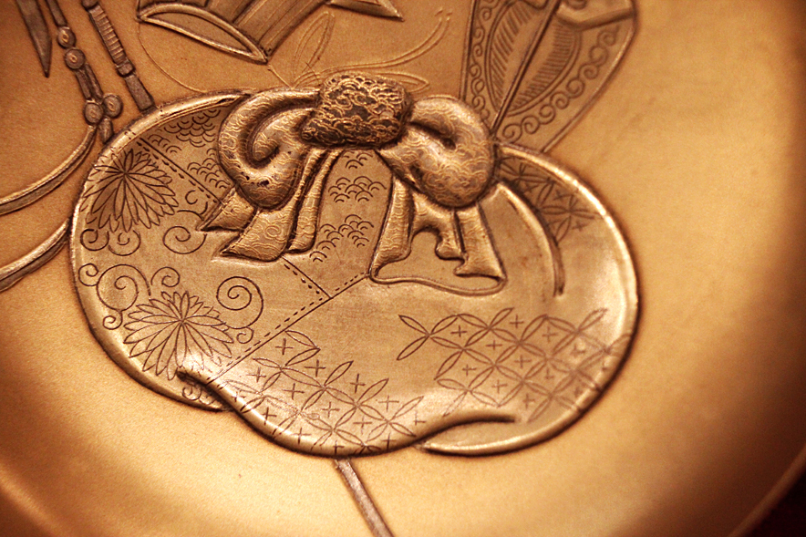 A Simply Fabulous Samurai's Loyalty, Ritual-Exchange, Wine Bowl, A Sakazuki of Hiramaki-e Pure Gold Lacquer. Signed Yoyusai (1772-1845)