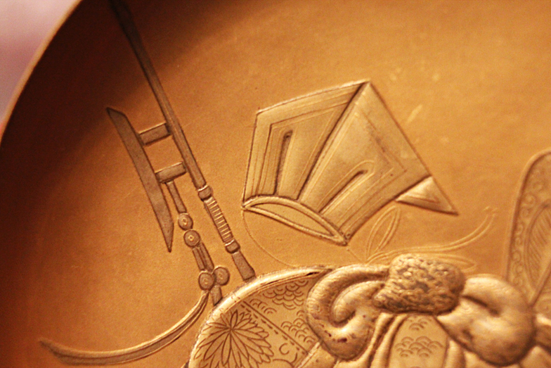 A Simply Fabulous Samurai's Loyalty, Ritual-Exchange, Wine Bowl, A Sakazuki of Hiramaki-e Pure Gold Lacquer. Signed Yoyusai (1772-1845)