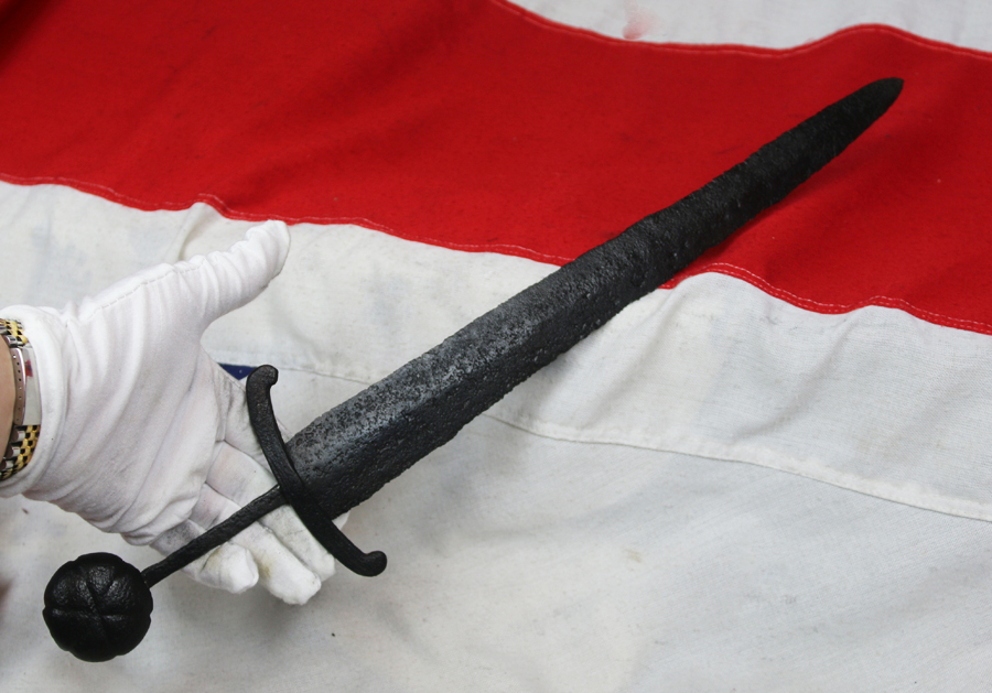 A Fabulous, Original, Museum Piece, A Medieval Knight's 13th to 15th Century Long Dagger From the Time of the Plantagenet & Lancastrian Kings, From Henry IIIrd, Edwards I/II/III, Richard IInd to King Henry IVth, & King Henry Vth's Battle of Agincourt