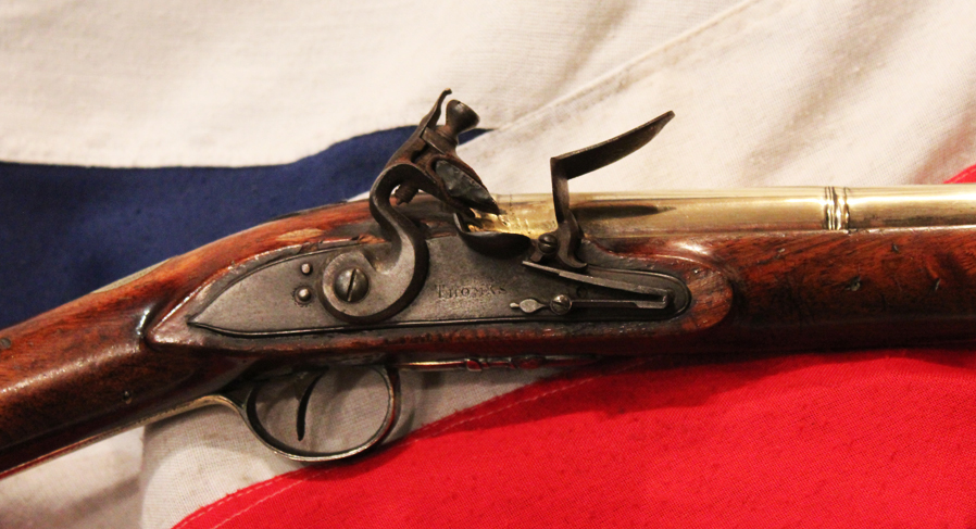 Fine, Incredibly Beautiful Presentation, King George IIIrd Brass Barrel Blunderbuss. Presented to John Holmes, of HMS Thunderer 'As A Token Of Regard' in London 1800. Potentially, It May Have Seen Service At the Battle of Trafalgar. By Thomas, of London