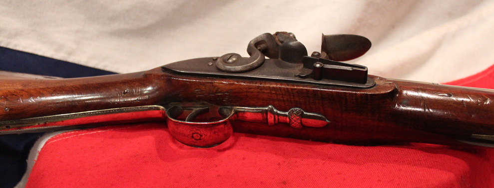 Fine, Incredibly Beautiful Presentation, King George IIIrd Brass Barrel Blunderbuss. Presented to John Holmes, of HMS Thunderer 'As A Token Of Regard' in London 1800. Potentially, It May Have Seen Service At the Battle of Trafalgar. By Thomas, of London