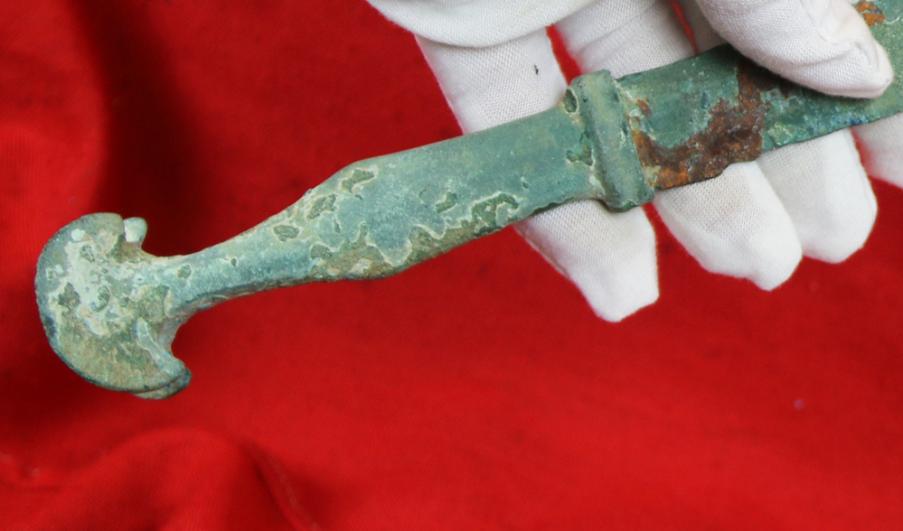 A Beautiful Greco-Persian Wars Bronze Age Long Dagger Around 2500 Years Old. Such as From The Battles of Marathon, Thermopylae and Plataea