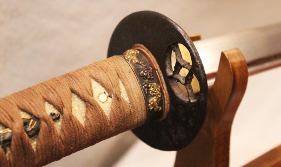 A Most Attractive Koto Wakizashi Attributed to Kanemune of Etchu, 1532 WIth Japanese Attribution Papers