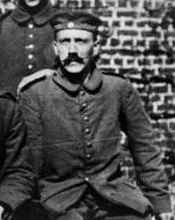 Early War M1910 Feldgrau & Wine Red Wool Cloth Lancer’s Mutze Representing the Colours of a Prussian Uhlans Lancers Regiment. The Very Same Type And Rare Colour Scheme worn by Corporal Adolf Hitler While Serving In The Trenches in WW1.