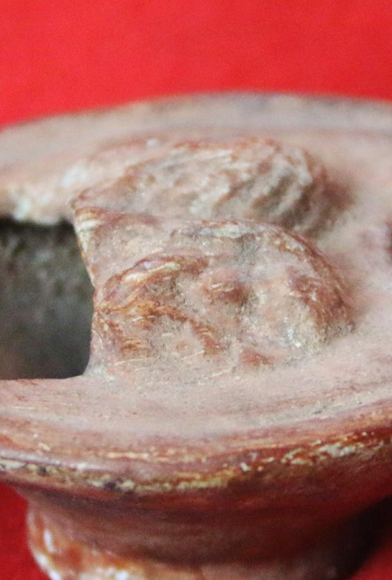 A Beautiful, Impressed Twin Head Profile Roman Oil lamp 1st to 2nd Century, Imperial Roman Province Period. From the Time of Pontus Pilate & King Herod, to The Eruptions of Pompeii