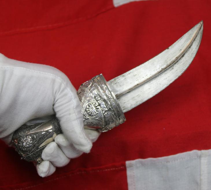 A Beautiful & Incredibly Impressive Original Antique Omani Silver Al Saidi 'Royal' Khanjar, Just The Type As Was Presented To The Famed Lawrence of Arabia Over 100 Years Ago