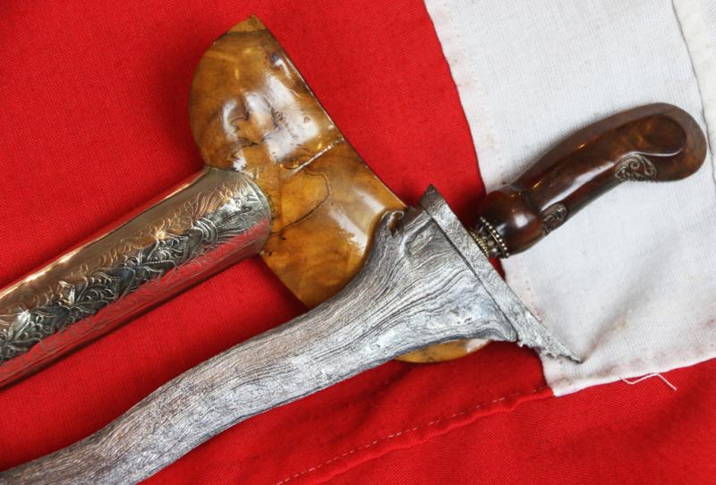 A Wonderful Antique Meteorite Steel Indonesian Kris with Engraved Royal Crown With a 'Diamond' Hilt Collar