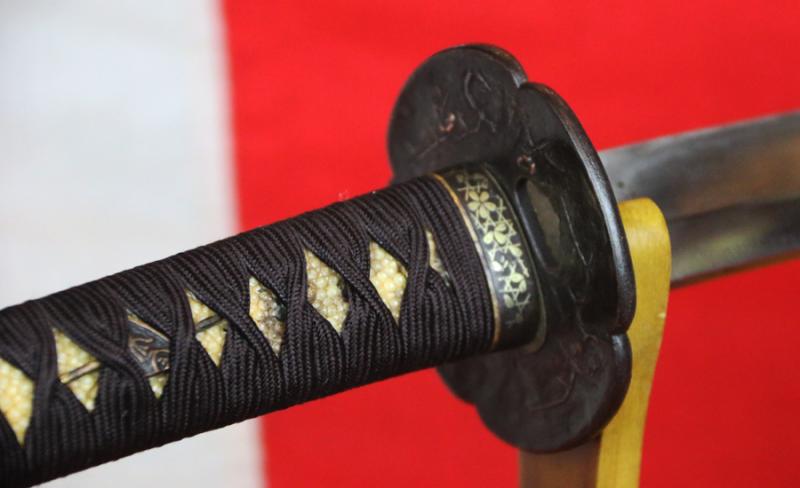 A Most Handsome Shinto Katana That Would Grace Any Museum Grade Collection. Signed Mutsu Daijo Fujiwara Kaneyasu