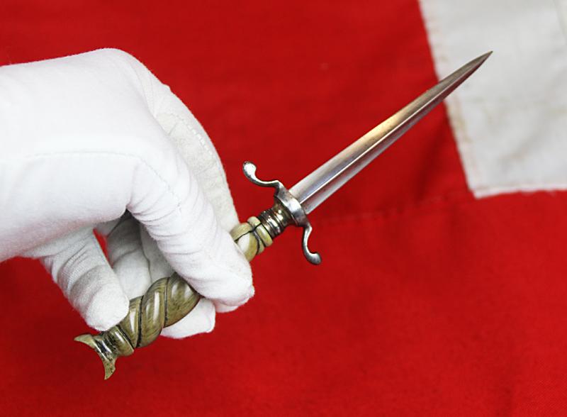 A Very Fine Rare Gambler's Dirk cum Boot Knife, Carved Horn Grip, Mid 19th Century