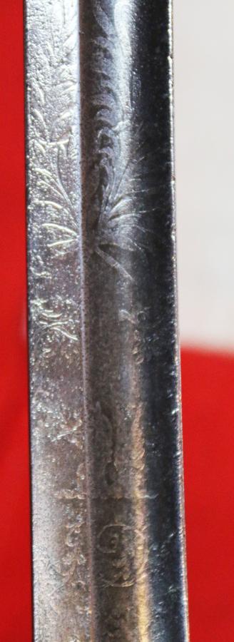 A Noble Family Crested Victorian Officer's Artillery Cavalry Sword