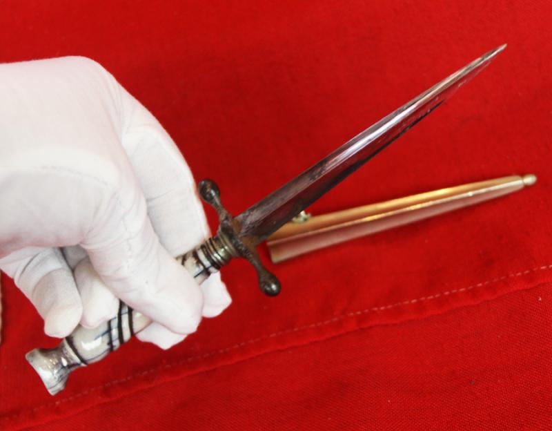 A 19th Century, Highly Attractive, Antique Stilletto Bladed So-Called Courtesan's Protective Dagger