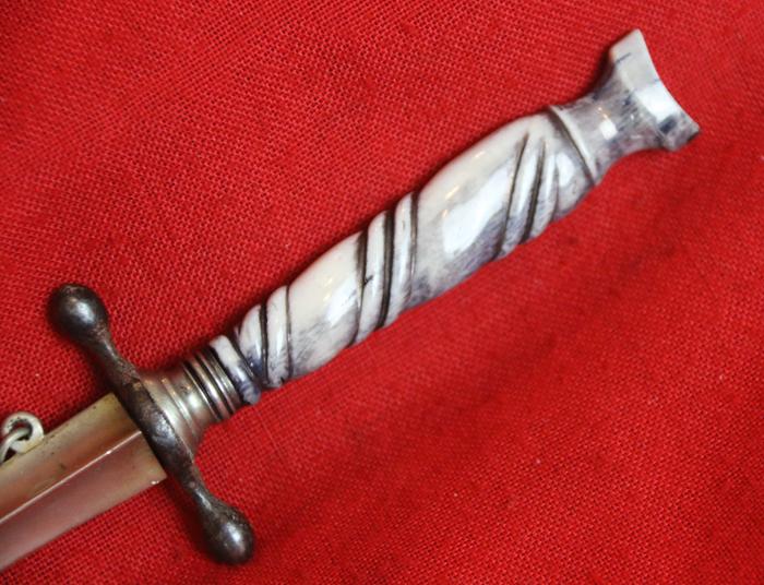 A 19th Century, Highly Attractive, Antique Stilletto Bladed So-Called Courtesan's Protective Dagger