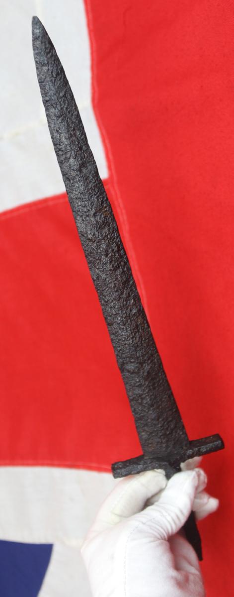 A Most Rare, Original, 1st Century Ancient Roman-Parthian Wars Period Dagger with Cross Guard. From The Time of Julius Caeser and Augustus Caeser. Circa 2000 Years Old