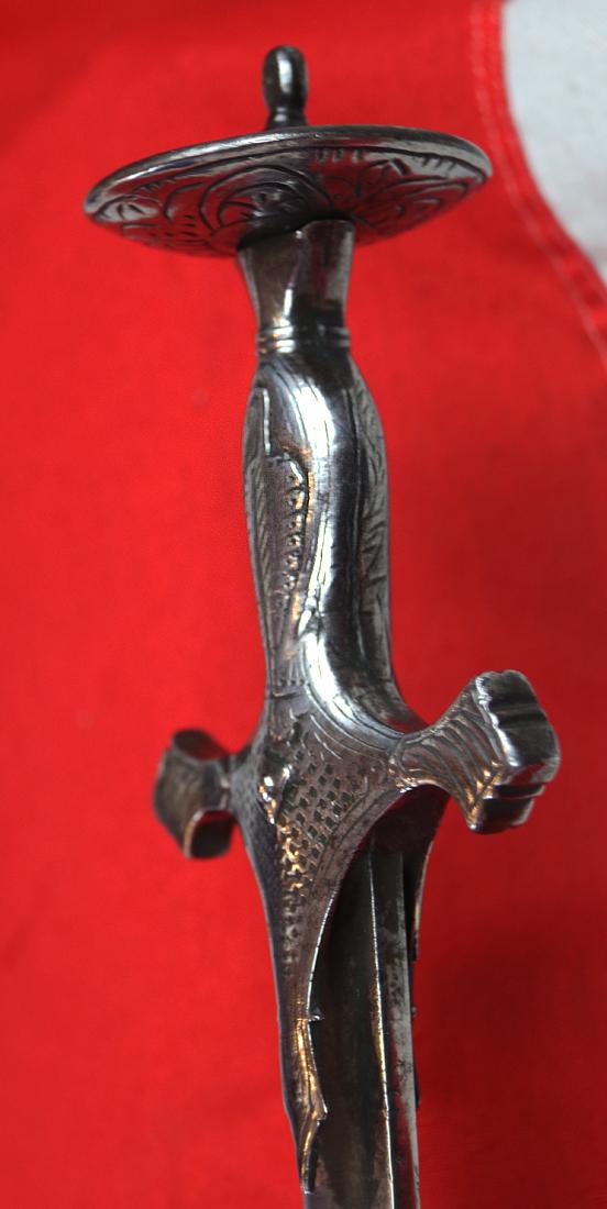 A Beautiful Mughul High Ranking Warrior's Sword Talwar 17th-18th Century, Likely Wootz or Damascus Kilij Form Blade