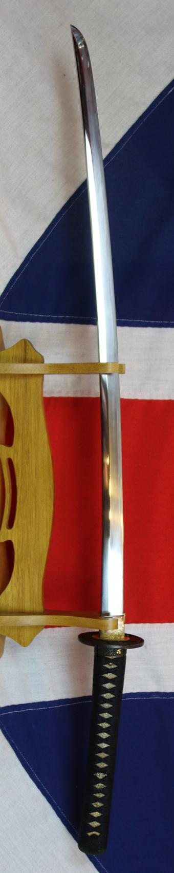 Samurai Katana Signed Kaneuji Around 1680, With The Toyatomi Clan & Imperial Kiri Kamon. With a Pair of Edo Ni Bu Ban Kin Rectangular ‘Bar’ Gold Coin Menuki. It Has an Amazingly Beautiful Polished Blade, With A Truly Elegant Curvature.