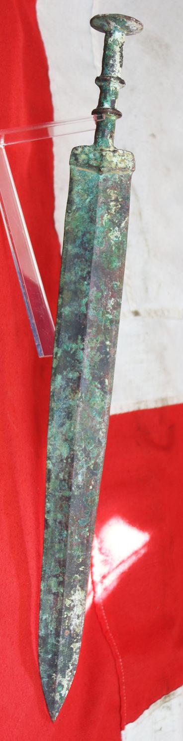 Archaic Chinese Warrior's Bronze Sword, Around 2,300 to 2,800 Years Old, From the Zhou Dynasty to the Qin Dynasty, Including the Period of the Great Military Doctrine 'The Art of War' by General Sun-Tzu