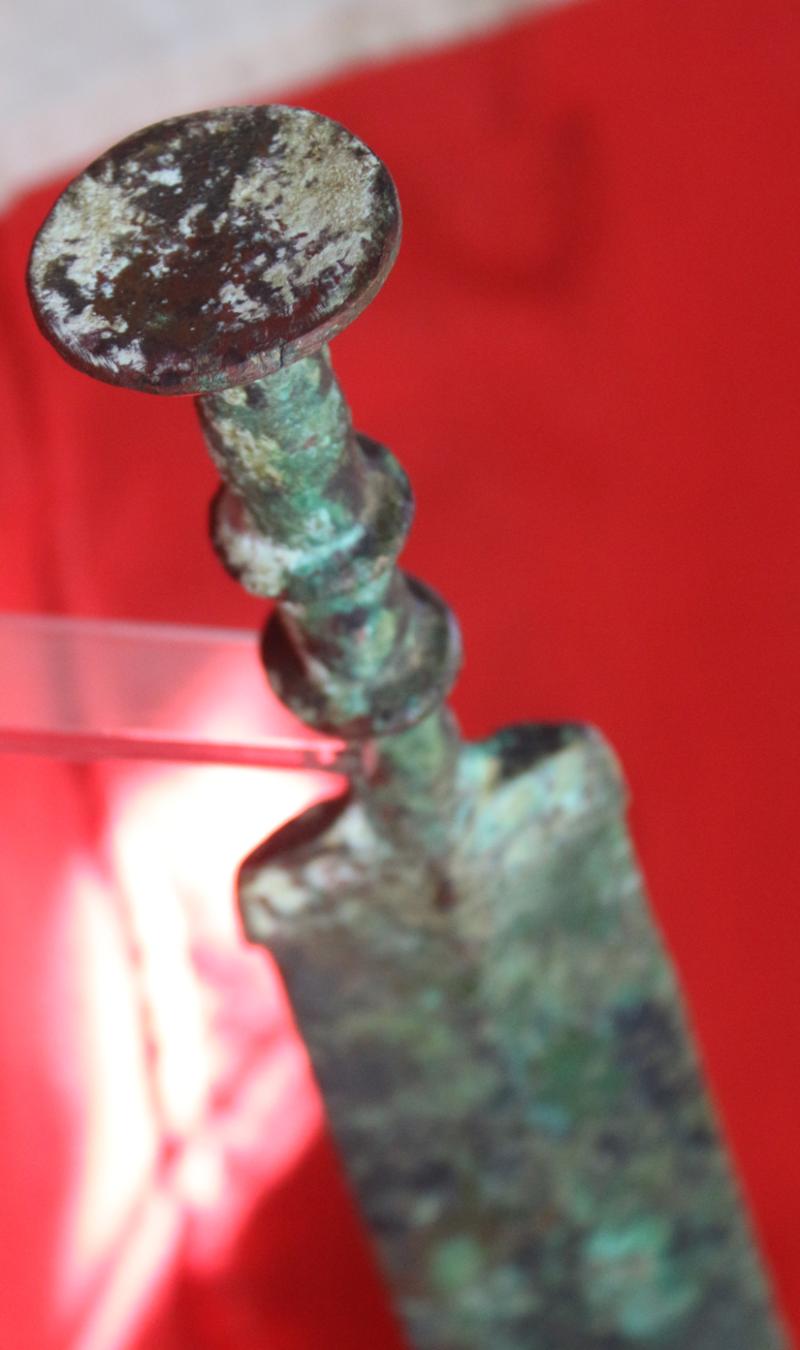 Archaic Chinese Warrior's Bronze Sword, Around 2,300 to 2,800 Years Old, From the Zhou Dynasty to the Qin Dynasty, Including the Period of the Great Military Doctrine 'The Art of War' by General Sun-Tzu