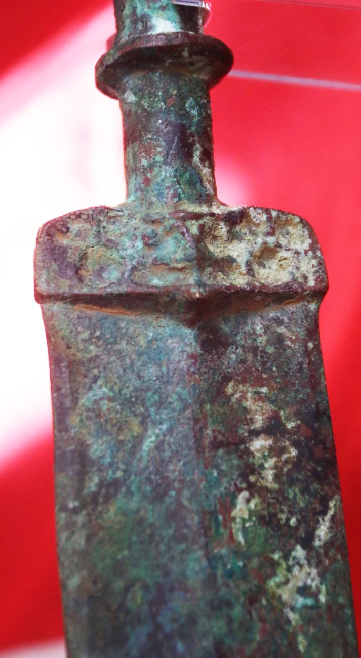 Archaic Chinese Warrior's Bronze Sword, Around 2,300 to 2,800 Years Old, From the Zhou Dynasty to the Qin Dynasty, Including the Period of the Great Military Doctrine 'The Art of War' by General Sun-Tzu
