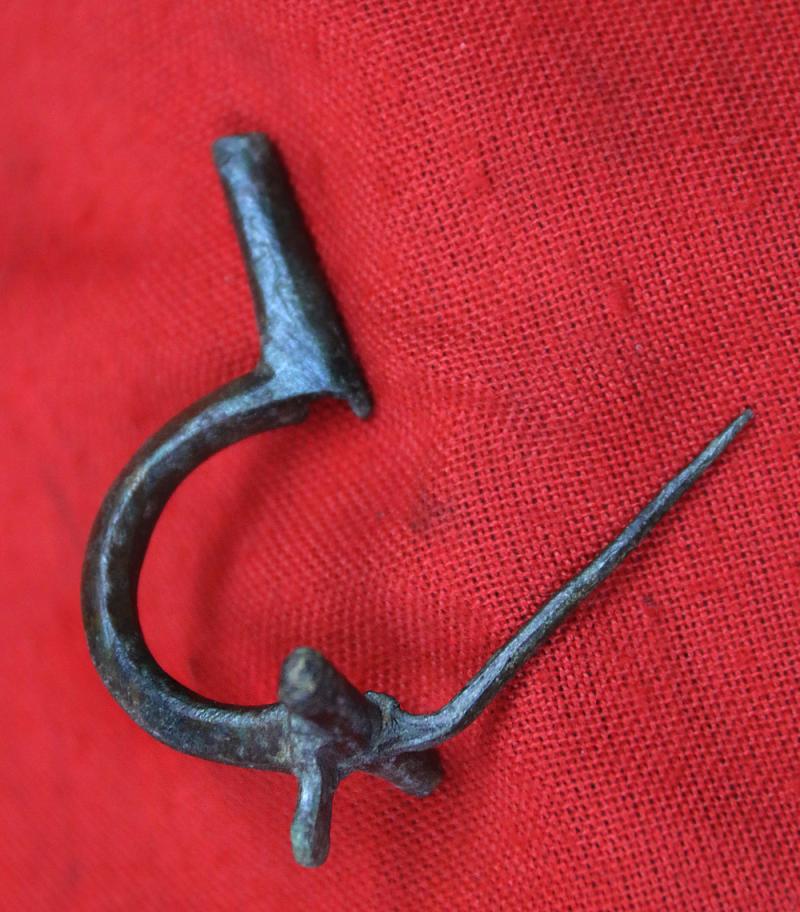 Original Ancient Imperial Roman ‘Cross-bow” Fibula Bronze Toga Pin Military Issue, Fine Piece For Higher Ranking Figures in the Legion, Such As a Centurion or Tribune