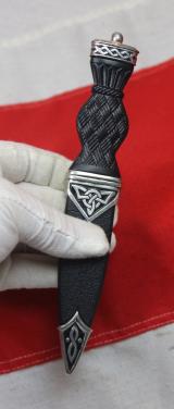 Celtic Sgian Dubh with Polished Pewter Celtic Knotwork Patterned Mounts. For Wear In Full Highland Dress,