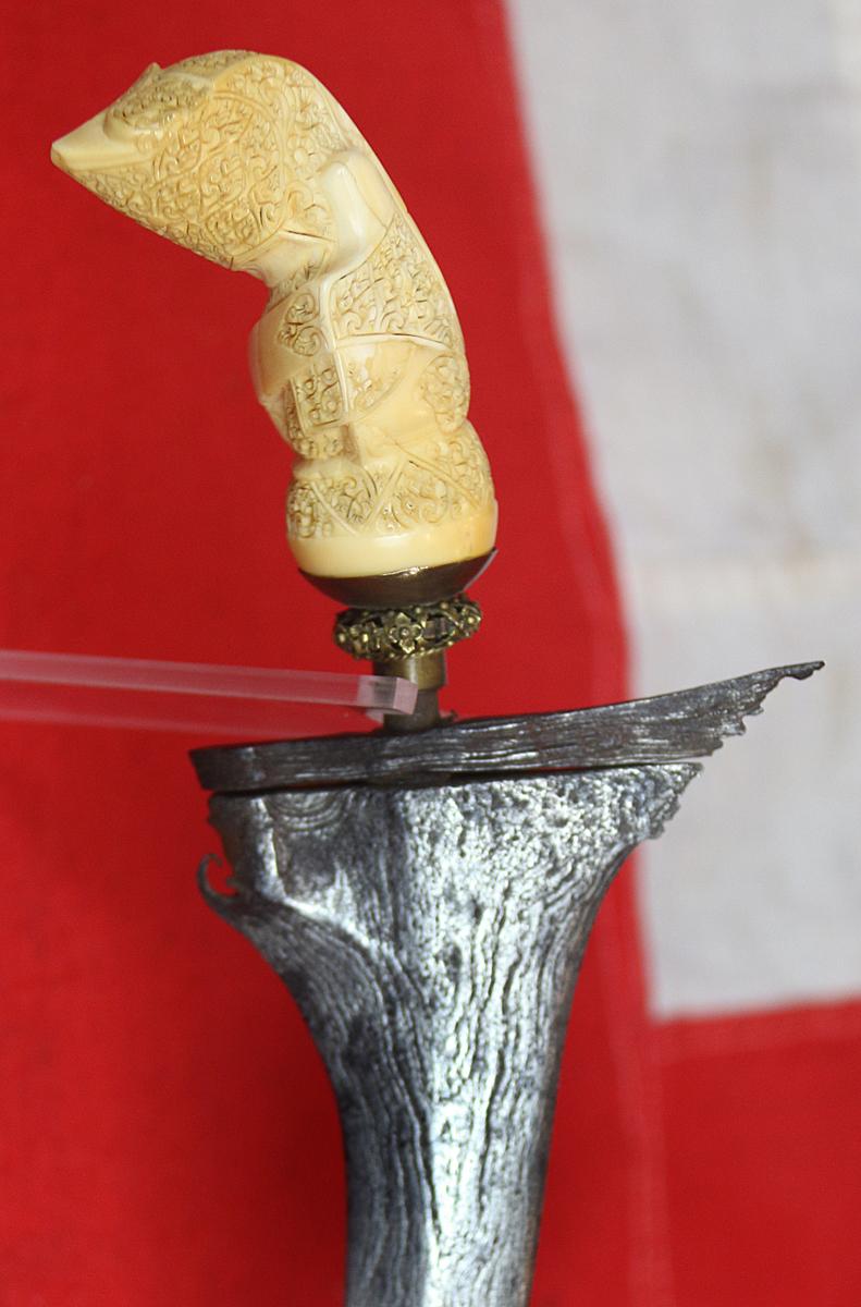 An Absolutely Stunning & Beautiful Carved Sea Ivory Royal Hilted Keris From Palembang, Sumatra 18th Century, Meteorite Blade. A Near Pair To An Example In The Royal Collection Presented To King George IVth in 1817, When He Was The Prince Regent