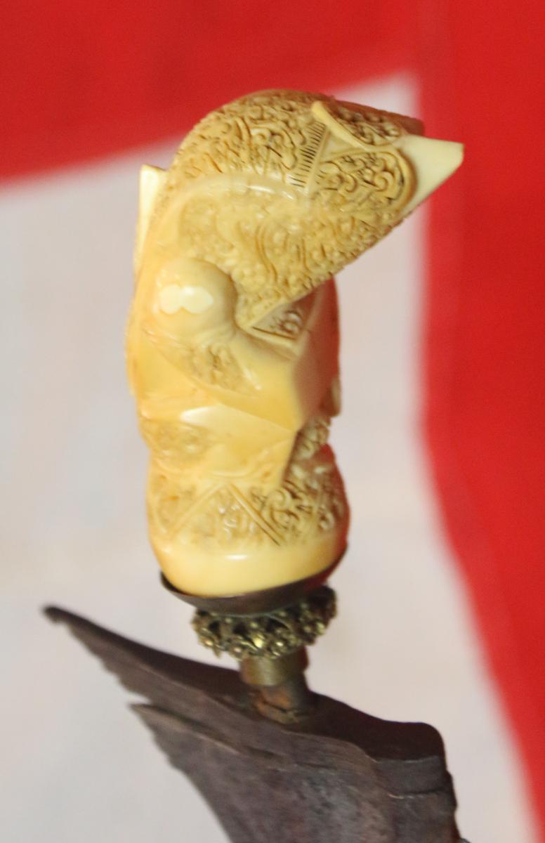 An Absolutely Stunning & Beautiful Carved Sea Ivory Royal Hilted Keris From Palembang, Sumatra 18th Century, Meteorite Blade. A Near Pair To An Example In The Royal Collection Presented To King George IVth in 1817, When He Was The Prince Regent